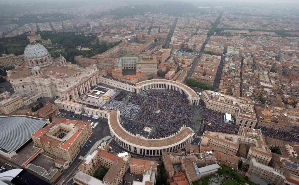 Pengaruh Dan Peranan Kota Vatican Yakni Kota Terkecil Di Dunia