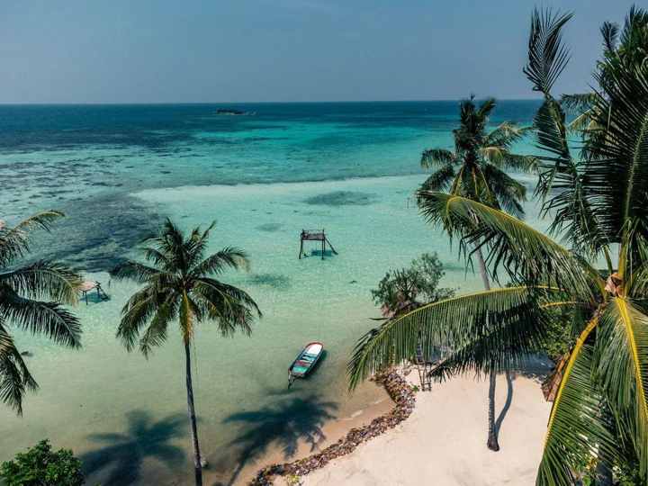 Pantai Bobby Karimunjawa: Surga Tersembunyi Di Karimunjawa