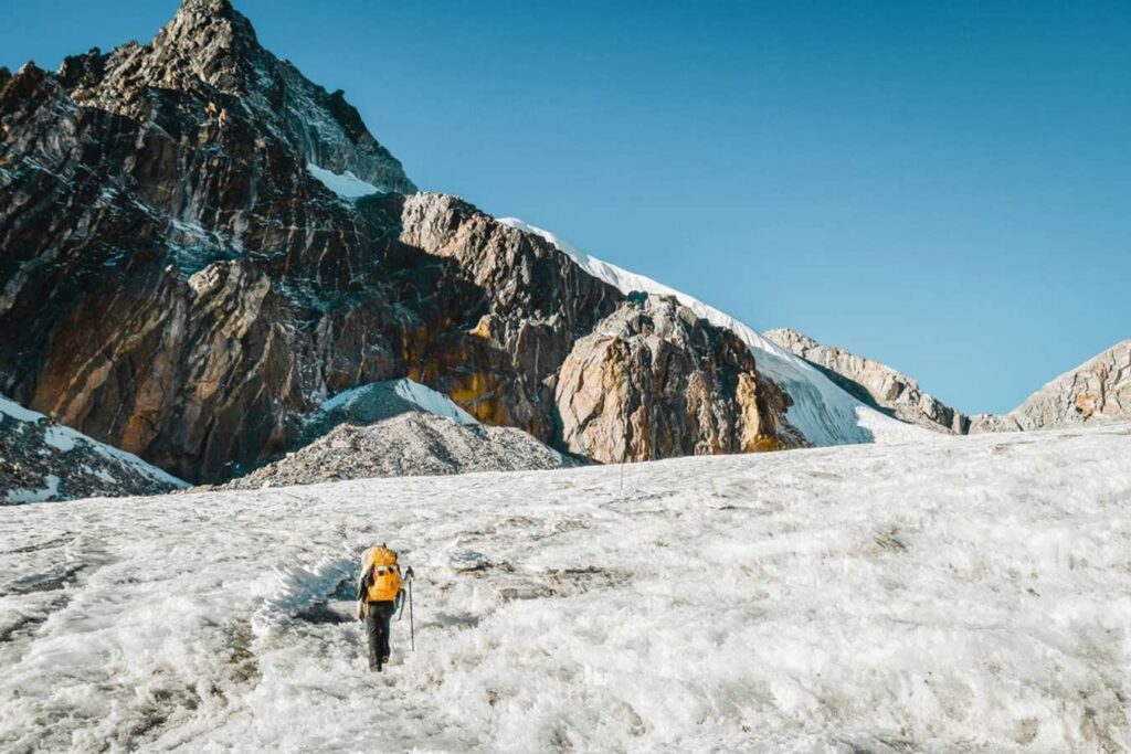 Petualangan Mendaki Pecinta Alam Di Gunung Nepal