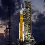 NASA Tunda Peluncuran Misi Astronaut Karena Cuaca Dingin Ekstrem