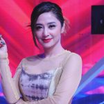 Dewi Persik Penyanyi Dangdut Terkenal Lewat Aksi Panggungnya