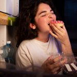 Kebiasaan Ngemil Punya Berbagai Dampak Pada Kesehatan