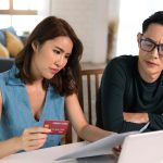 Strategi Menangani Suami Yang Mengutamakan Keluarga Inti