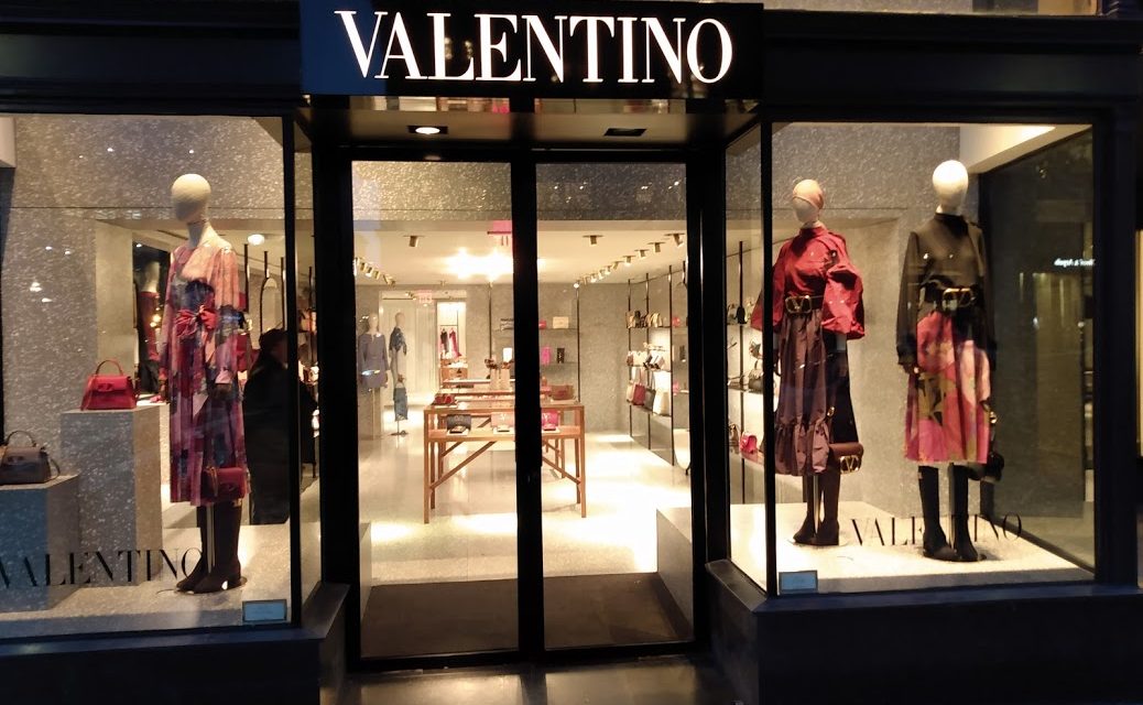 Brand Valentino Pertama Kali Didirikan Di Roma Pada Tahun 1960