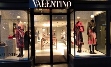 Brand Valentino Pertama Kali Didirikan Di Roma Pada Tahun 1960