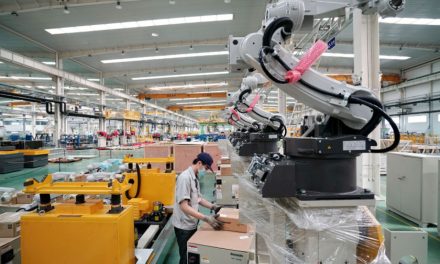 Perkembangan Dunia Robotika Dalam Industri Manufaktur