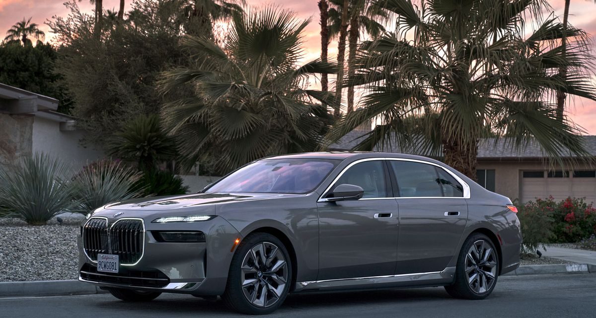 BMW i7 Sedan Listrik Mewah Dengan Inovasi Masa Depan
