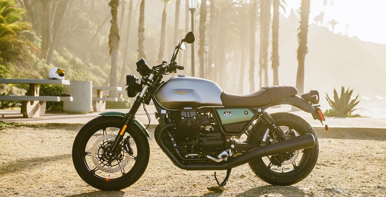 Moto Guzzi V7 Stone, Bergaya Retro Dengan Performa Tinggi