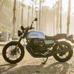 Moto Guzzi V7 Stone, Bergaya Retro Dengan Performa Tinggi