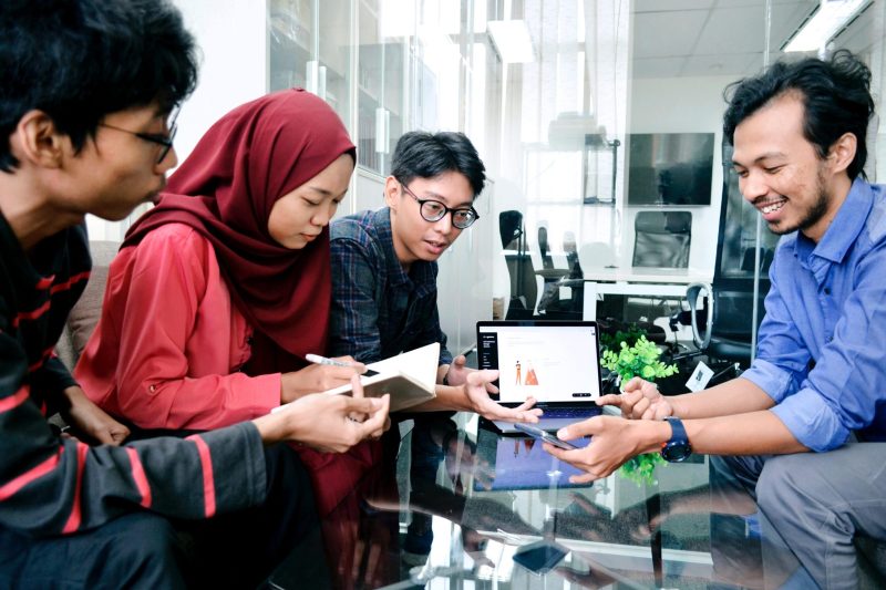 Mengembangkan