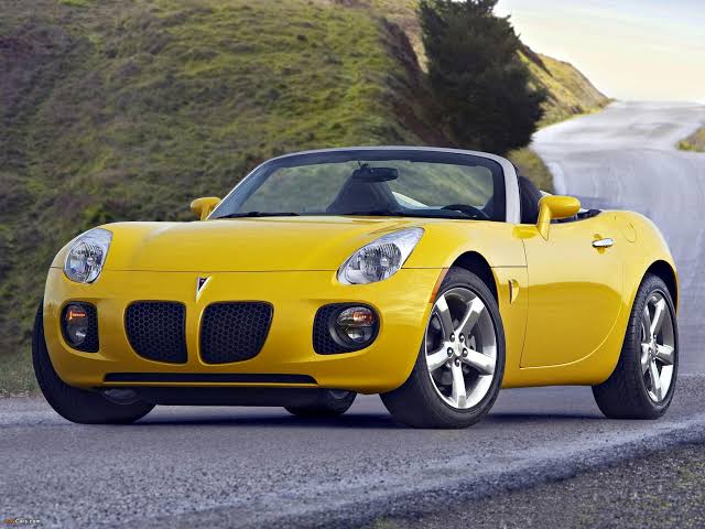 Pontiac Solstice Ikonik Dengan Gaya Dan Performa Memukau