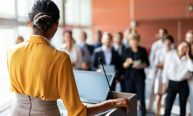 Trik Jago Public Speaking Untuk Kamu Yang Ingin Mengasahnya